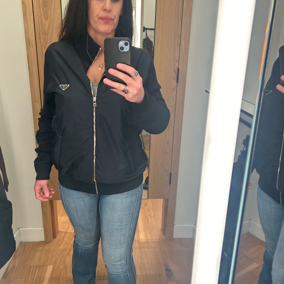 Prada jacket great condition - Picture 5 of 6